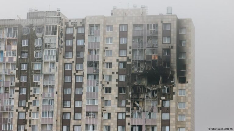 Rusia anuncia una mayor ofensiva militar contra Kiev tras los ataques ucranianos en territorio ruso