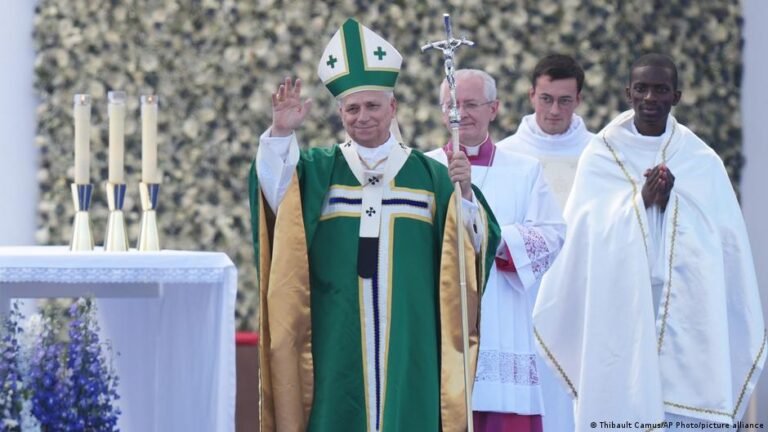 El papa León XIV pidió en Lourdes continuar la lucha contra los abusos sexuales en la Iglesia francesa