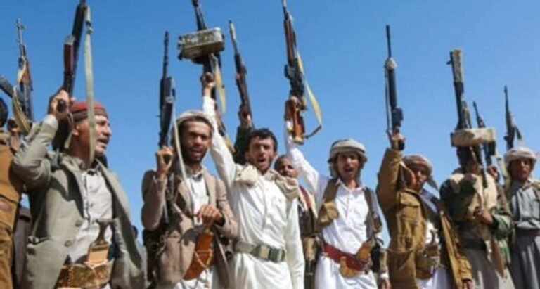 Ataque hutí contra una base saudí tras choques en el puerto yemení de Moca