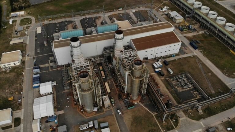 Avanza la privatización de ENARSA: el Ejecutivo licita tres centrales termoeléctricas