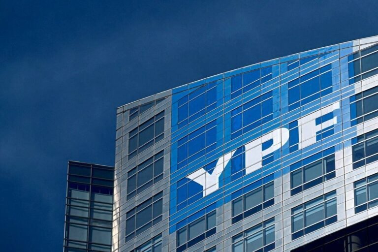 Desde el primer minuto del sábado, YPF incrementará un uno por ciento los combustibles