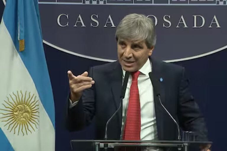 El Gobierno proyecta para 2027 un incremento del PBI del 4 por ciento y una suba de precios del 21