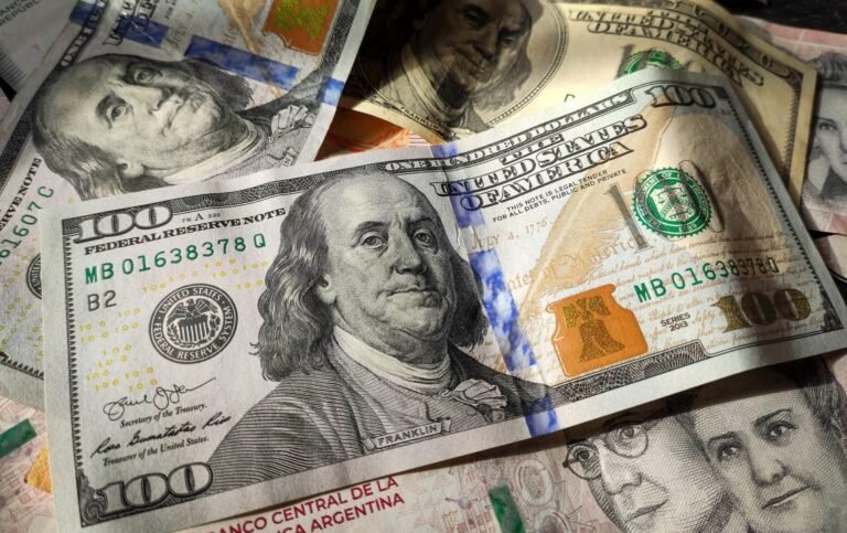 El dólar mayorista operó en alza y alcanzó valores que no registraba desde agosto