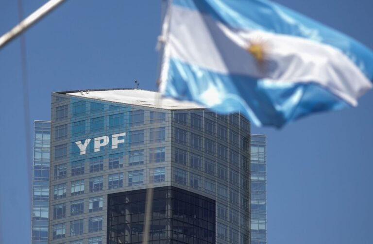 El fondo Burford inicia un proceso arbitral contra el Estado argentino en el CIADI por la expropiación de YPF