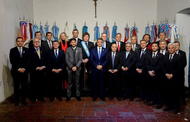 El oficialismo evalúa su estrategia electoral con gobernadores aliados y fija la mira en distritos peronistas