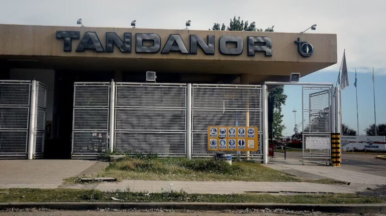 Incautan más de 360 mil dólares en operativos por supuestas coimas en el astillero Tandanor