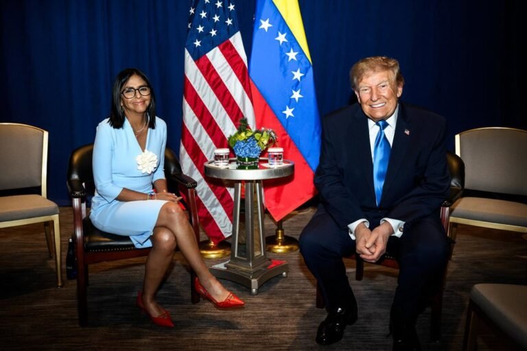 Administración venezolana habilita portales informativos tras negociaciones opositoras