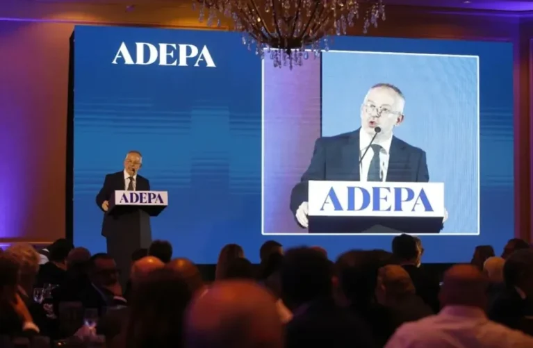 ADEPA destacó un fallo que protege el ejercicio del periodismo y la libertad de expresión