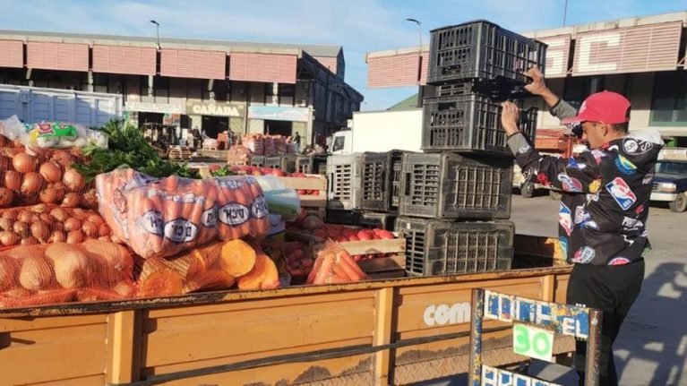 La actividad económica avanzó 0,6% en agosto y cortó la baja previa según un relevamiento privado
