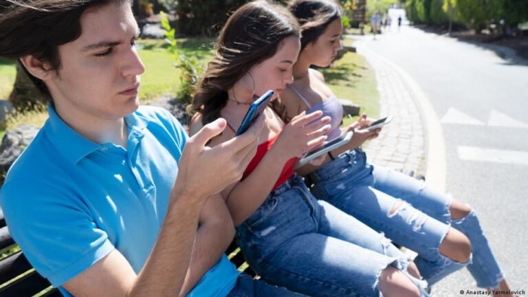 Un estudio revela que el 70% de los españoles considera que las nuevas generaciones tendrán peor calidad de vida