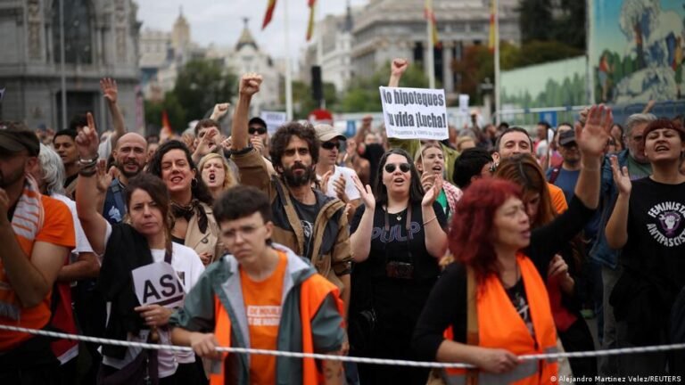 Masivas marchas en Madrid y decenas de ciudades españolas contra la crisis habitacional