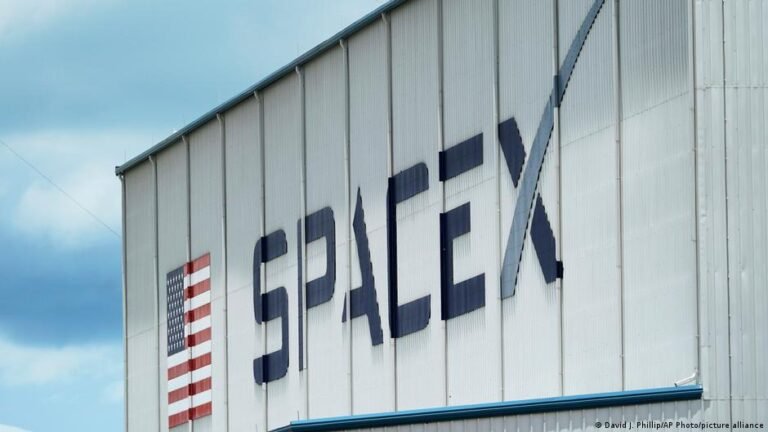 Elon Musk anunció que regalará acciones de SpaceX a todos los menores de edad en Estados Unidos