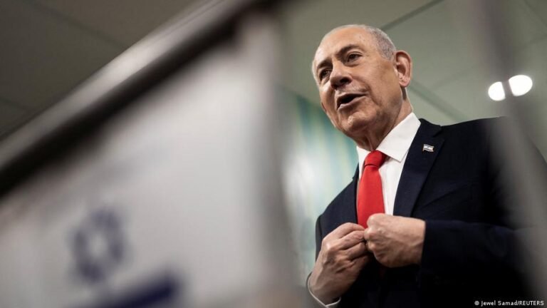 Benjamín Netanyahu emite su voto y denuncia un supuesto intento de fraude electoral por parte de sectores árabes