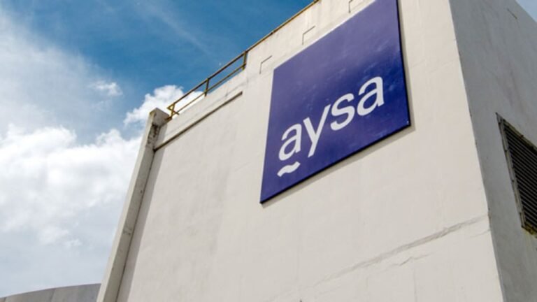 Adjudican el 90 por ciento de AySA a un consorcio privado y fijan fecha para la firma del contrato
