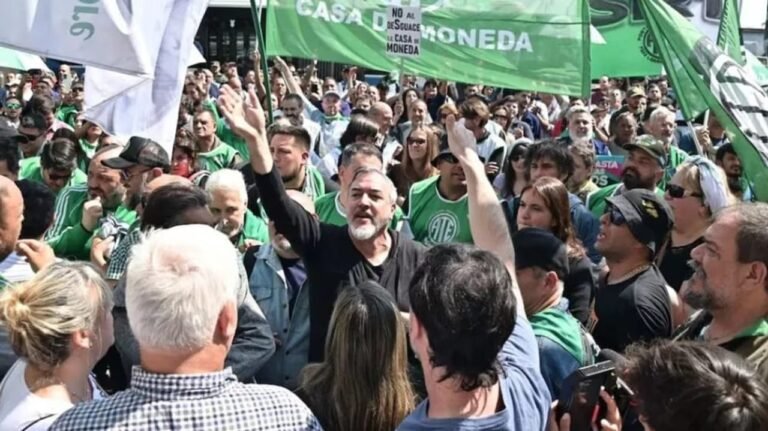 Asociación Trabajadores del Estado rechaza retiros voluntarios y marchará a Olivos