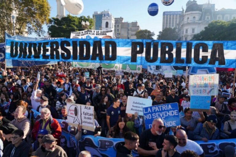 Avanza la causa por enriquecimiento ilícito: procesaron al exfuncionario Roberto Baratta