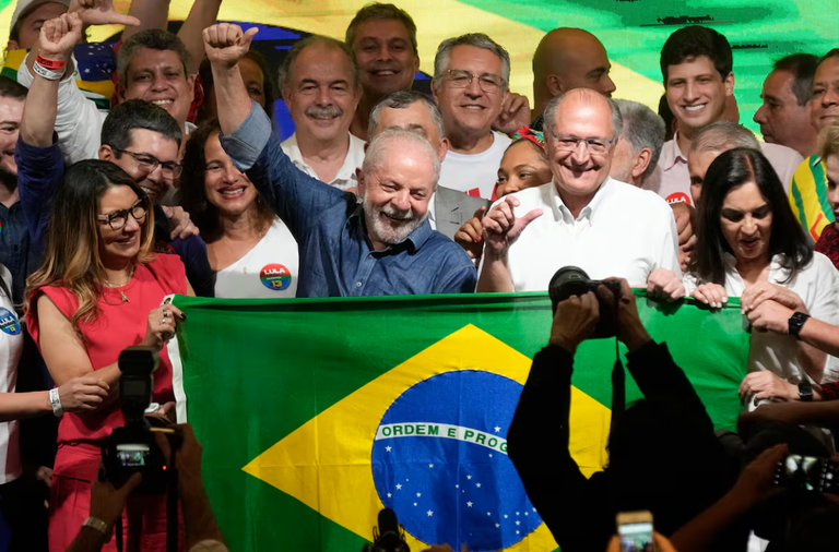 Lula, el ex tornero que se sobrepuso a todo y a todos y pasará a la historia