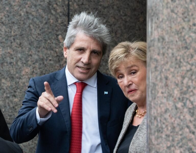 El Fondo Monetario Internacional exigió al Ejecutivo una reforma impositiva
