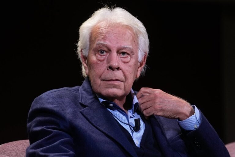 Felipe González cuestionó las expresiones de Javier Milei en su visita a España