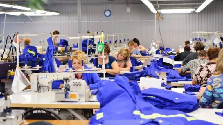 La industria textil sufrió una caída superior al 22% y acumula miles de despidos