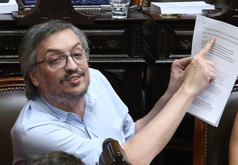 Máximo Kirchner anticipó que revisará el RIGI si gobierna el peronismo y candidateó a Cristina