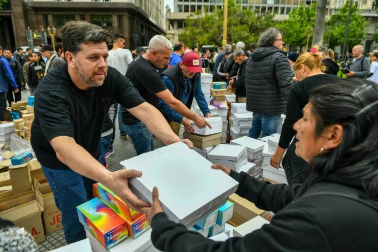 Protesta de productores de calzado frente a la Casa Rosada frente a la caída de ventas