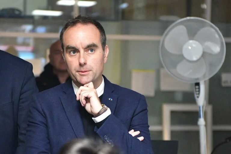 Francia se prepara para nuevas protestas sociales mientras el Gobierno dialoga con los estudiantes