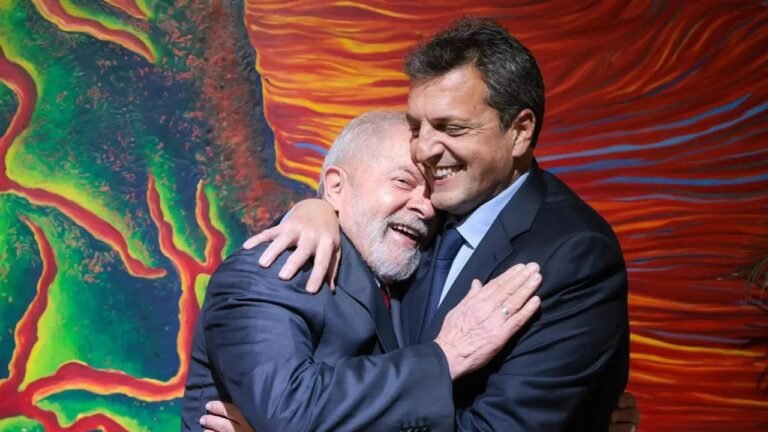 Sergio Massa saludó a Lula da Silva tras su triunfo electoral en Brasil