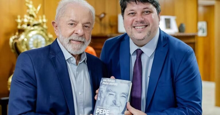 Migraciones revocó la residencia y prohibió el ingreso por cinco años al periodista Rogerio Tomaz Jr.