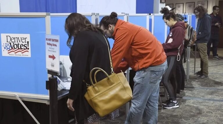 La influencia del voto latino define una reñida elección legislativa en un distrito clave de Colorado